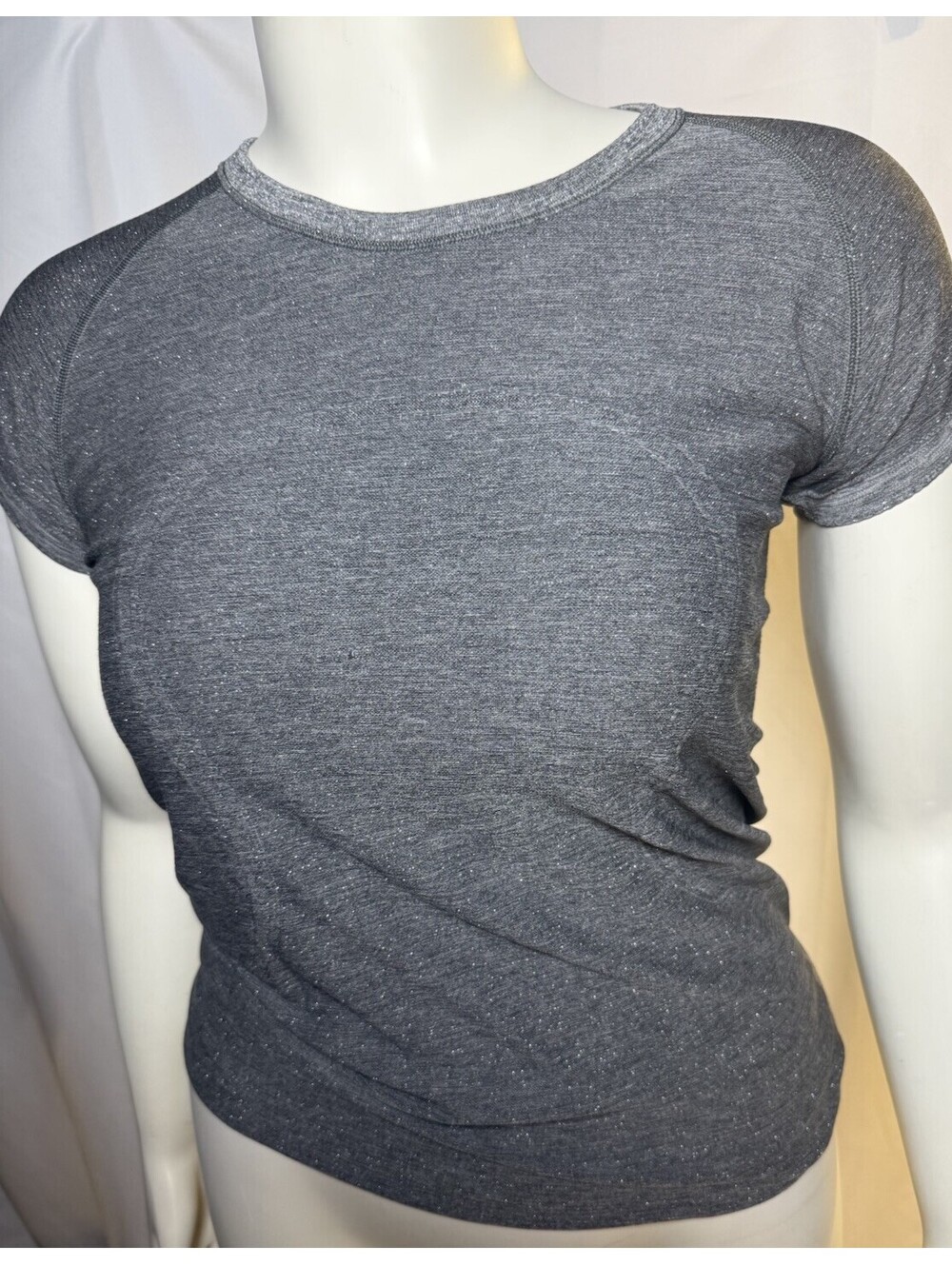 Lululemon Sweat Life Running Tee Heathered Crew Neck Athleisure Gray Size 10